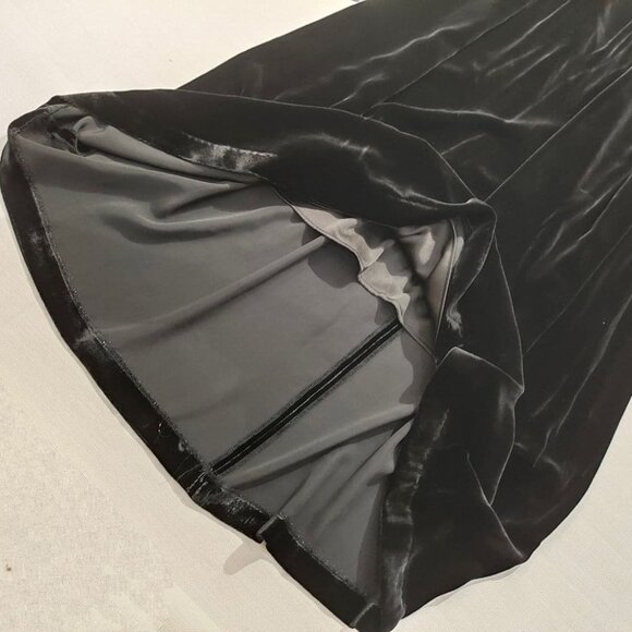 Saloni Camille Bow Embellished Velvet Midi Dress - Picture 5 of 5